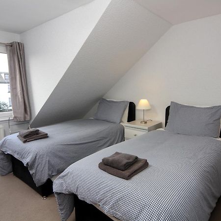 Dean Park Guest House Kilmarnock Dış mekan fotoğraf