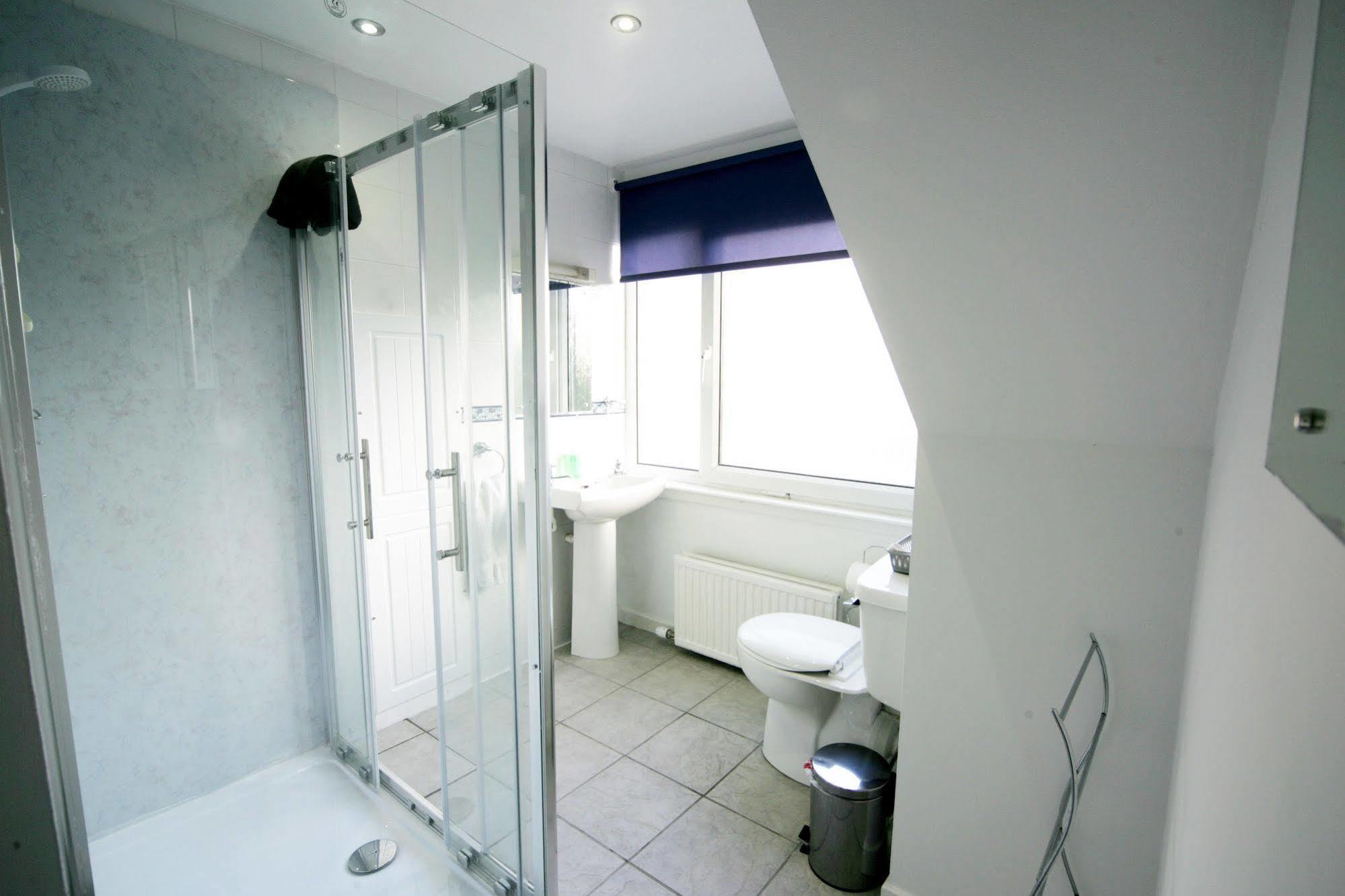 Dean Park Guest House Kilmarnock Dış mekan fotoğraf