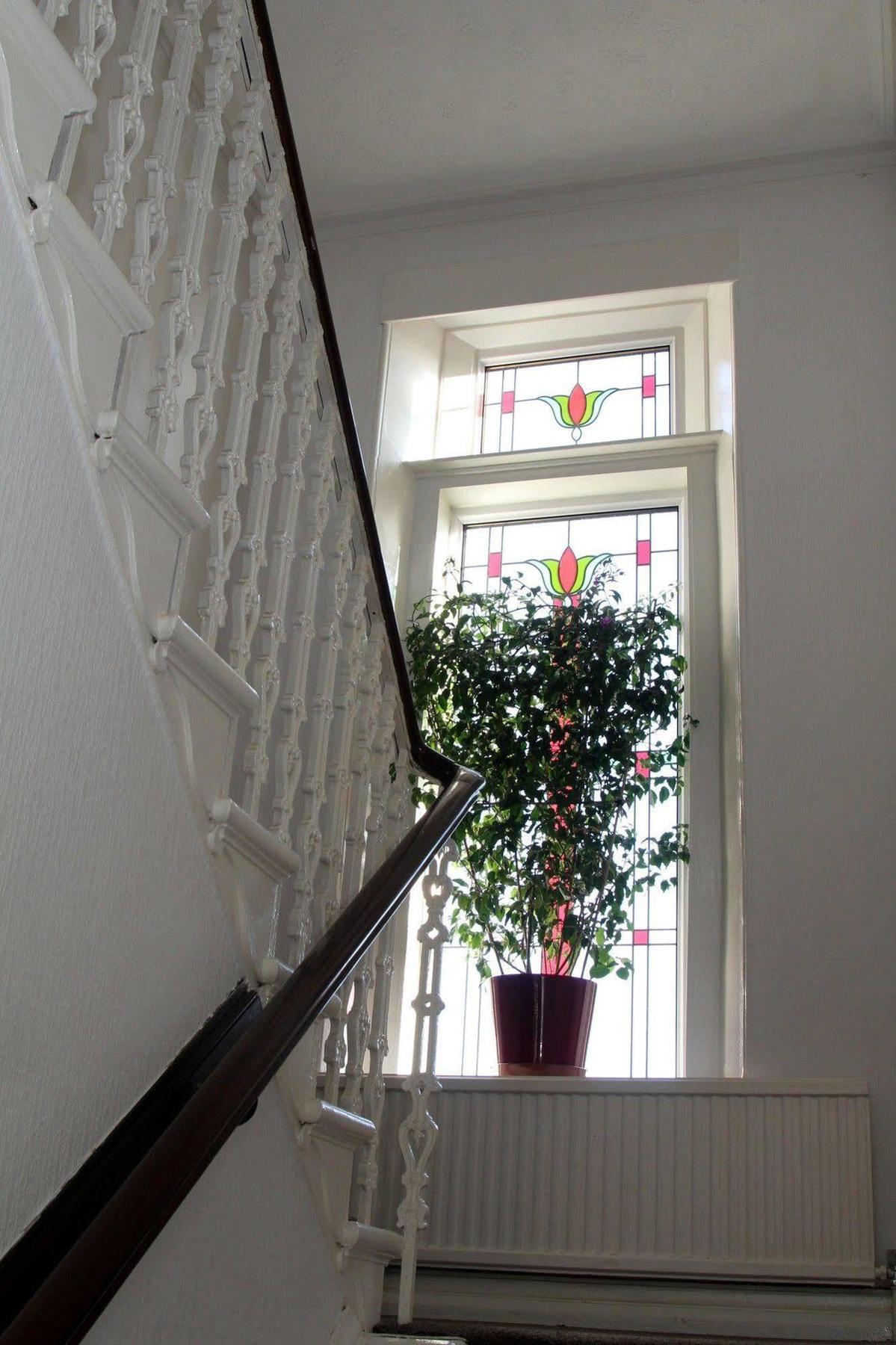 Dean Park Guest House Kilmarnock Dış mekan fotoğraf