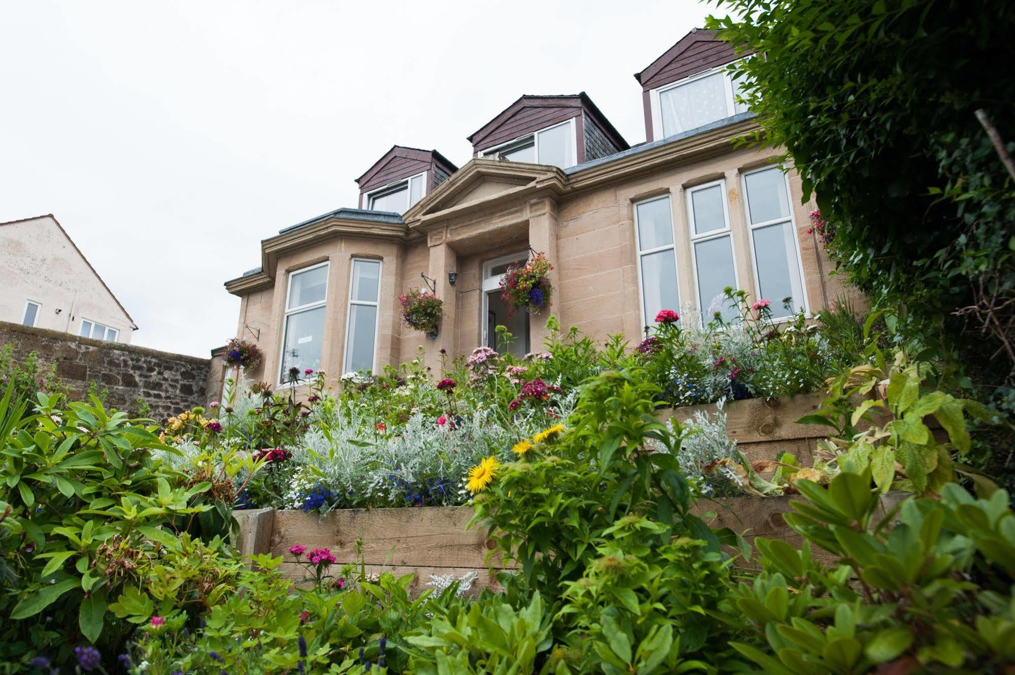 Dean Park Guest House Kilmarnock Dış mekan fotoğraf